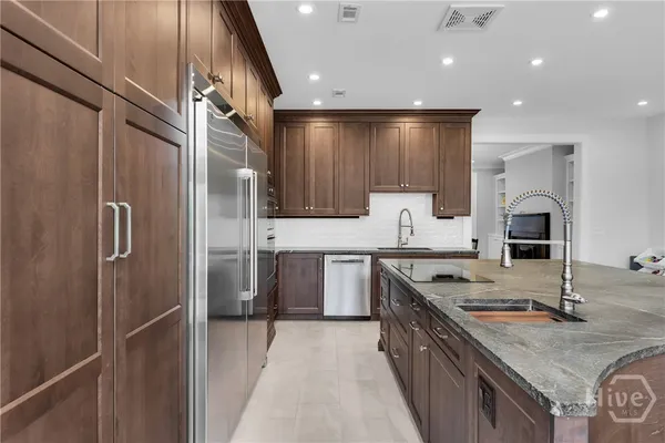 $1,975,000 | 112 West Taylor Street, Savannah, GA 31401