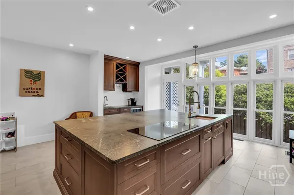 $1,975,000 | 112 West Taylor Street, Savannah, GA 31401