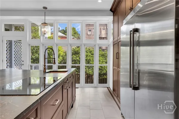 $1,975,000 | 112 West Taylor Street, Savannah, GA 31401