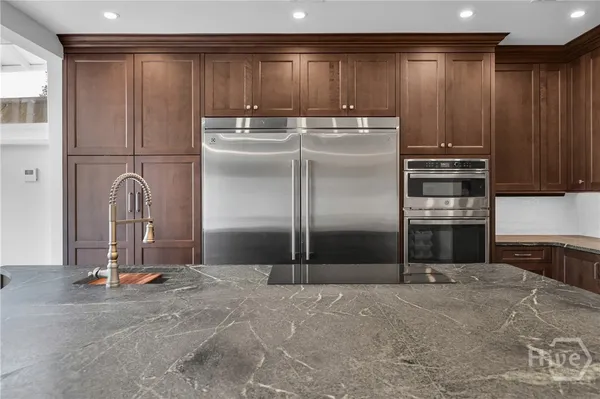 $1,975,000 | 112 West Taylor Street, Savannah, GA 31401