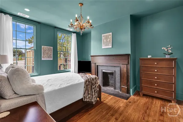 $1,975,000 | 112 West Taylor Street, Savannah, GA 31401