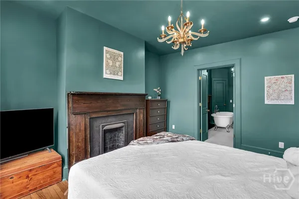 $1,975,000 | 112 West Taylor Street, Savannah, GA 31401