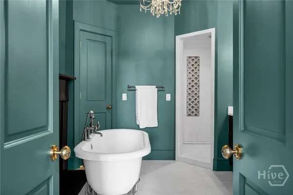 $1,975,000 | 112 West Taylor Street, Savannah, GA 31401