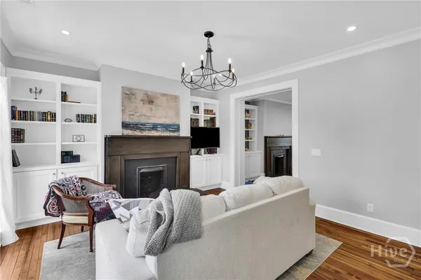 $1,975,000 | 112 West Taylor Street, Savannah, GA 31401