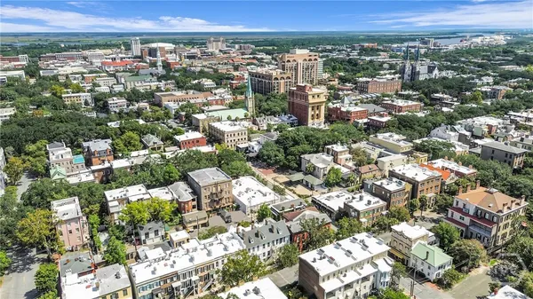 $1,975,000 | 112 West Taylor Street, Savannah, GA 31401