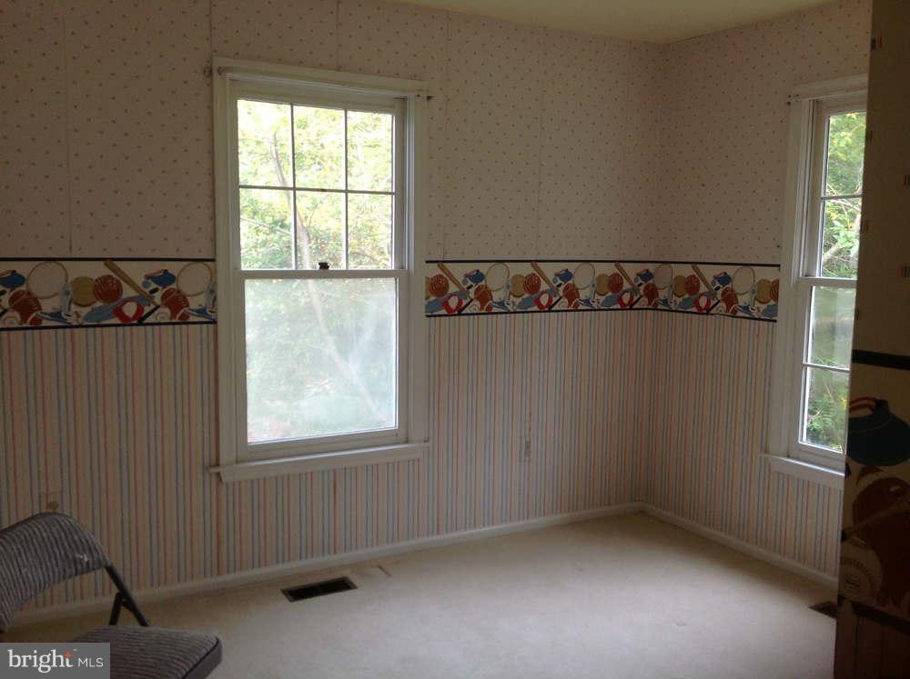 11624 Bootjack Court North Potomac, MD 20878 - Photo 11 of 15 an empty room with a window