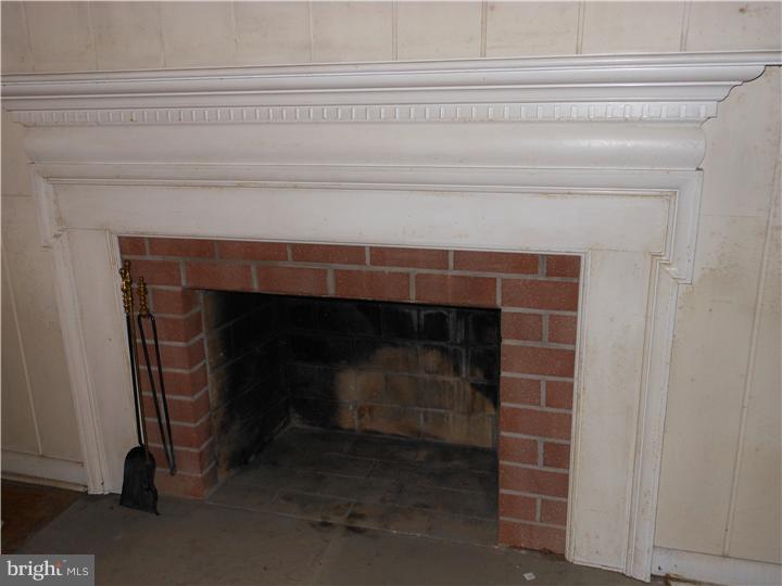 196 Brookmead Road Wayne, PA 19087 - Photo 2 of 4 Fireplace