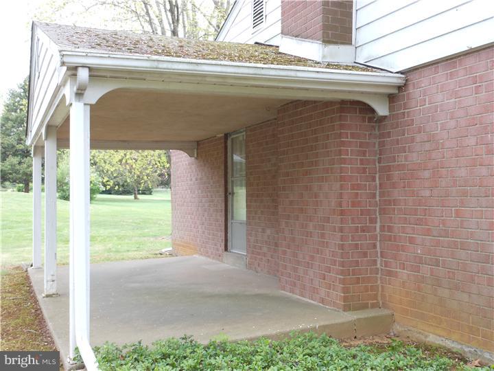 196 Brookmead Road Wayne, PA 19087 - Photo 3 of 4 Porch