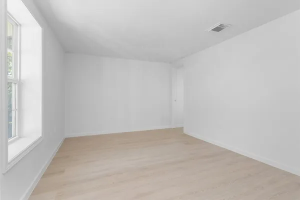 $1,000 | 16016 Green Manor Drive, Unit B, Humble, TX 77396