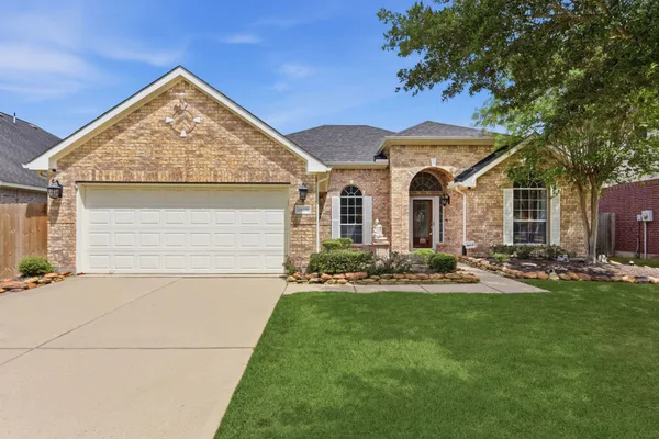 $2,350 | 15110 Greenhaven Lake Lane, Cypress, TX 77429
