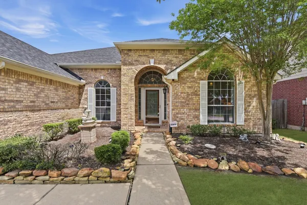 $2,350 | 15110 Greenhaven Lake Lane, Cypress, TX 77429