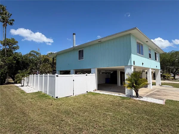 $3,500 | 3500 Overlook Drive Northeast, St. Petersburg, FL 33703