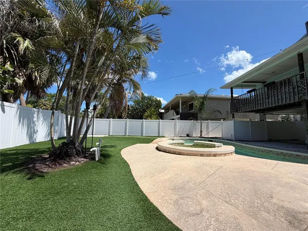 $3,500 | 3500 Overlook Drive Northeast, St. Petersburg, FL 33703