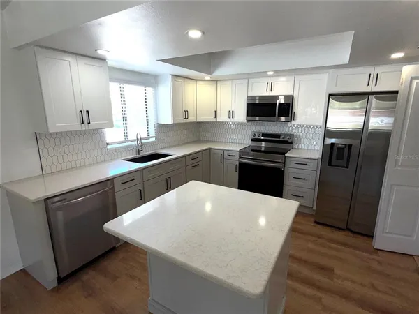 $3,500 | 3500 Overlook Drive Northeast, St. Petersburg, FL 33703