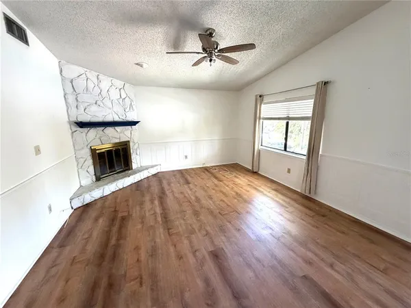 $3,500 | 3500 Overlook Drive Northeast, St. Petersburg, FL 33703