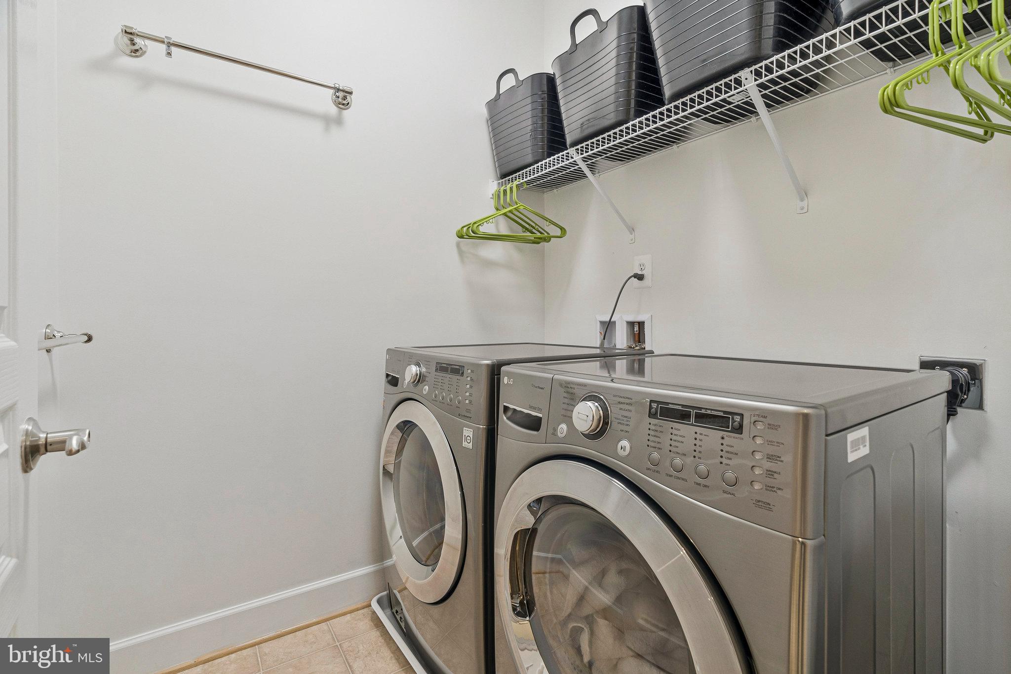 41008 Indigo Place Leesburg, VA 20175 - Photo 32 of 59 Upper-level laundry