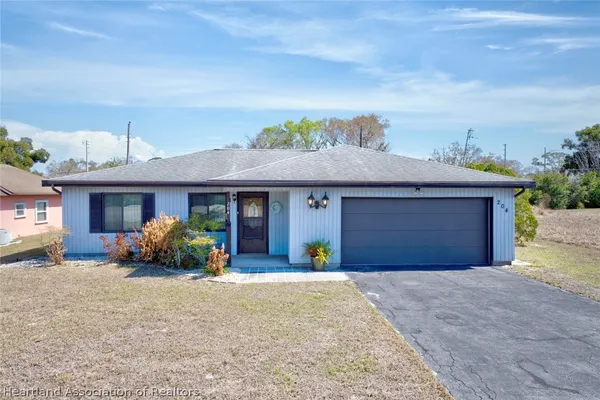 $249,900 | 204 Memorial Drive, Sebring, FL 33870