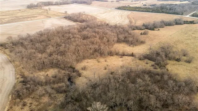 $270,000 | 950 A Delaware Terrace, Williamsburg, KS 66095