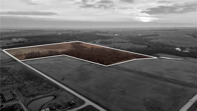 $270,000 | 950 A Delaware Terrace, Williamsburg, KS 66095