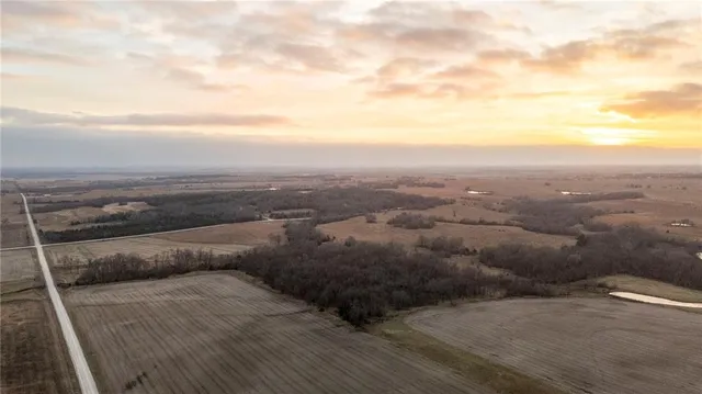 $270,000 | 950 A Delaware Terrace, Williamsburg, KS 66095