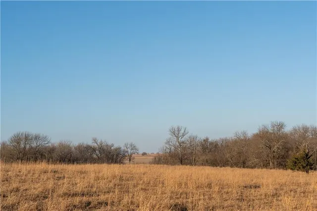 $270,000 | 950 A Delaware Terrace, Williamsburg, KS 66095