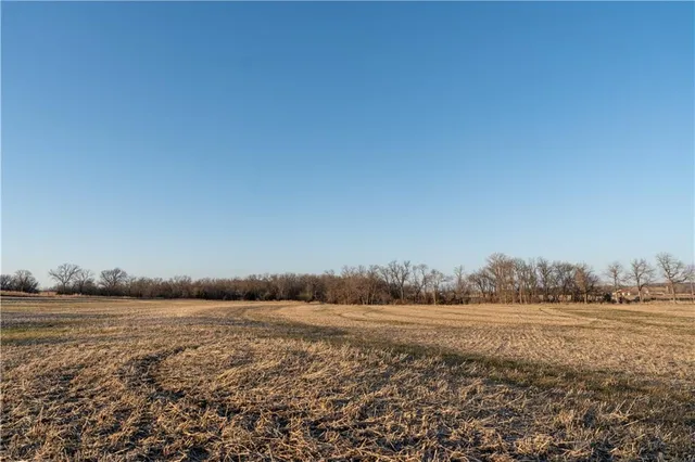 $270,000 | 950 A Delaware Terrace, Williamsburg, KS 66095