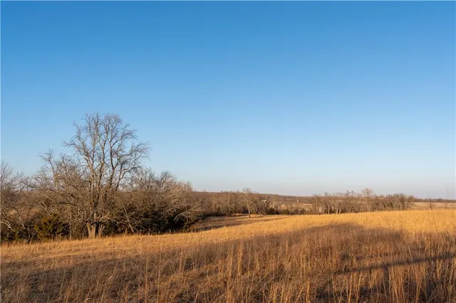 $270,000 | 950 A Delaware Terrace, Williamsburg, KS 66095