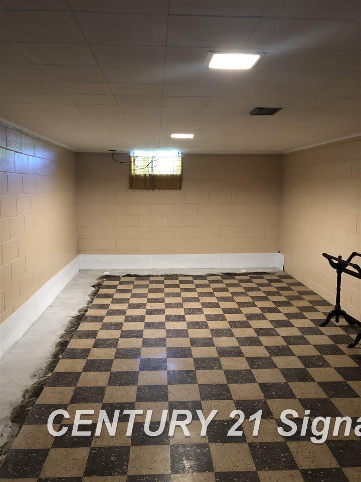 4252 North Center Road Flint, MI 48506 - Photo 28 of 47