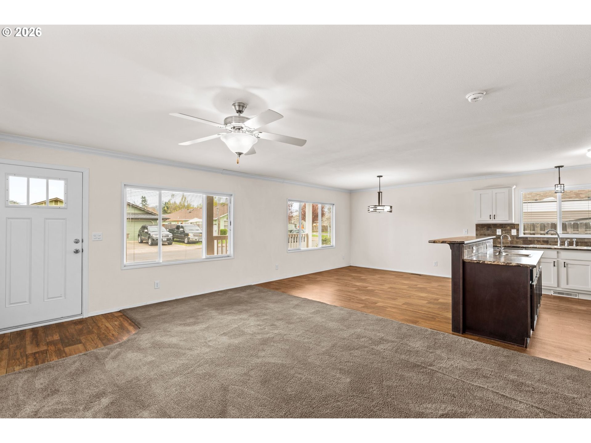 5089 D Street Springfield, OR 97478 - Photo 4 of 25