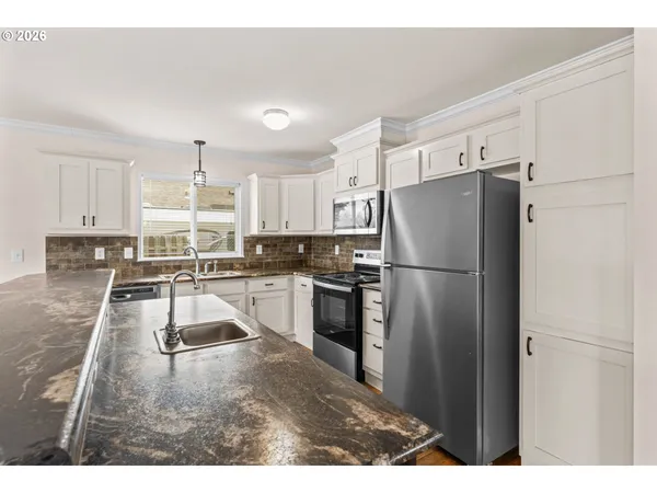 $329,000 | 5089 D Street, Springfield, OR 97478