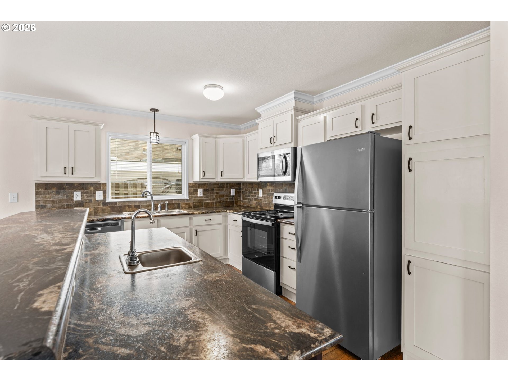 5089 D Street Springfield, OR 97478 - Photo 7 of 25