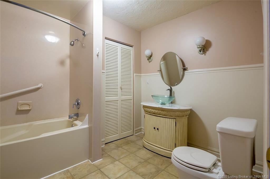 7542 Pekin Road Greenville, IN 47124 - Photo 5 of 17 Gallery Image 5