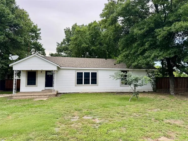 $1,600 | 1197 Farm To Market Road 697, Sherman, TX 75090