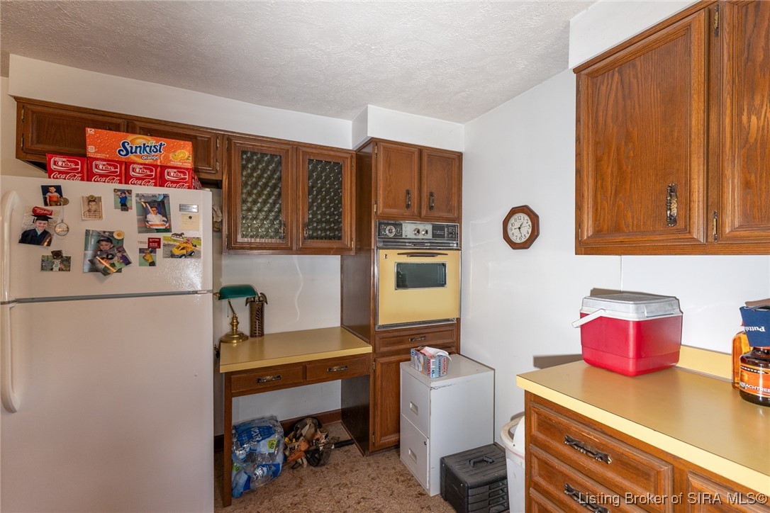 3508-3512 Paoli Pike Floyds Knobs, IN 47119 - Photo 29 of 69 3508 - white home