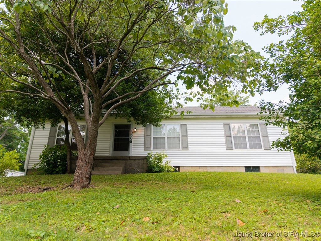 3508-3512 Paoli Pike Floyds Knobs, IN 47119 - Photo 3 of 69 3508 - White home