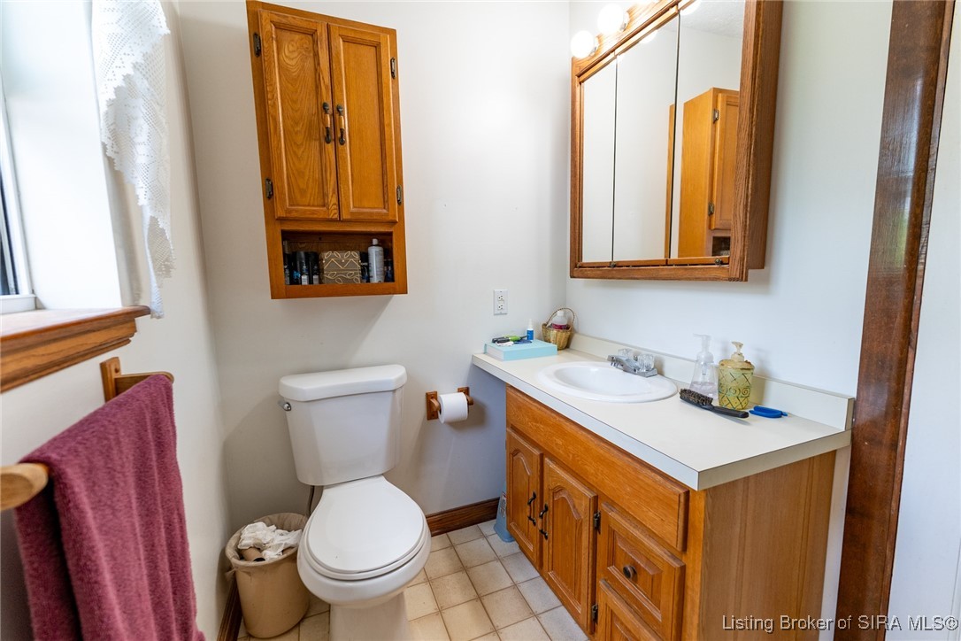 3508-3512 Paoli Pike Floyds Knobs, IN 47119 - Photo 40 of 69 3508 - white home