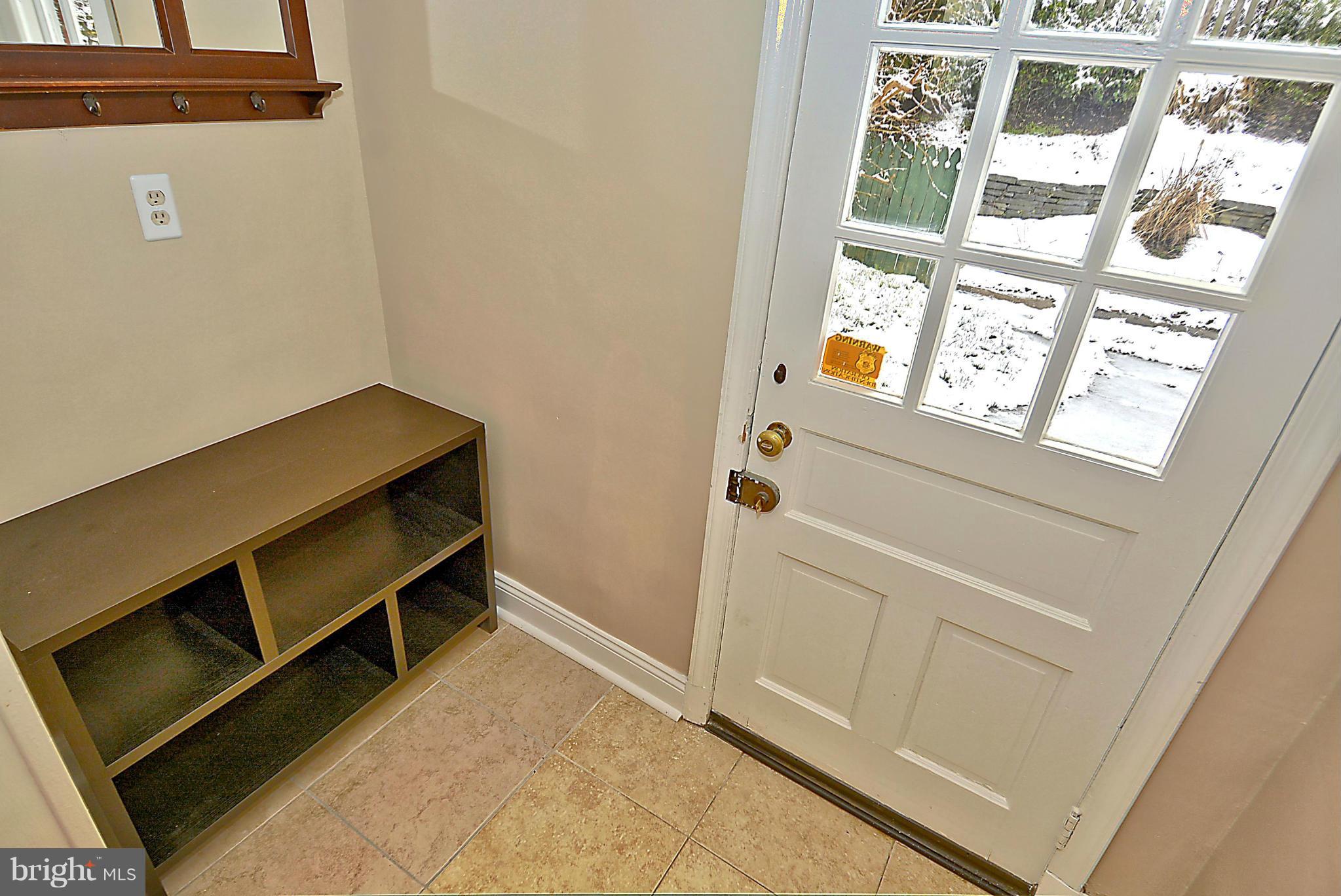 401 Mansfield Road Silver Spring, MD 20910 - Photo 14 of 29 Interior (General)