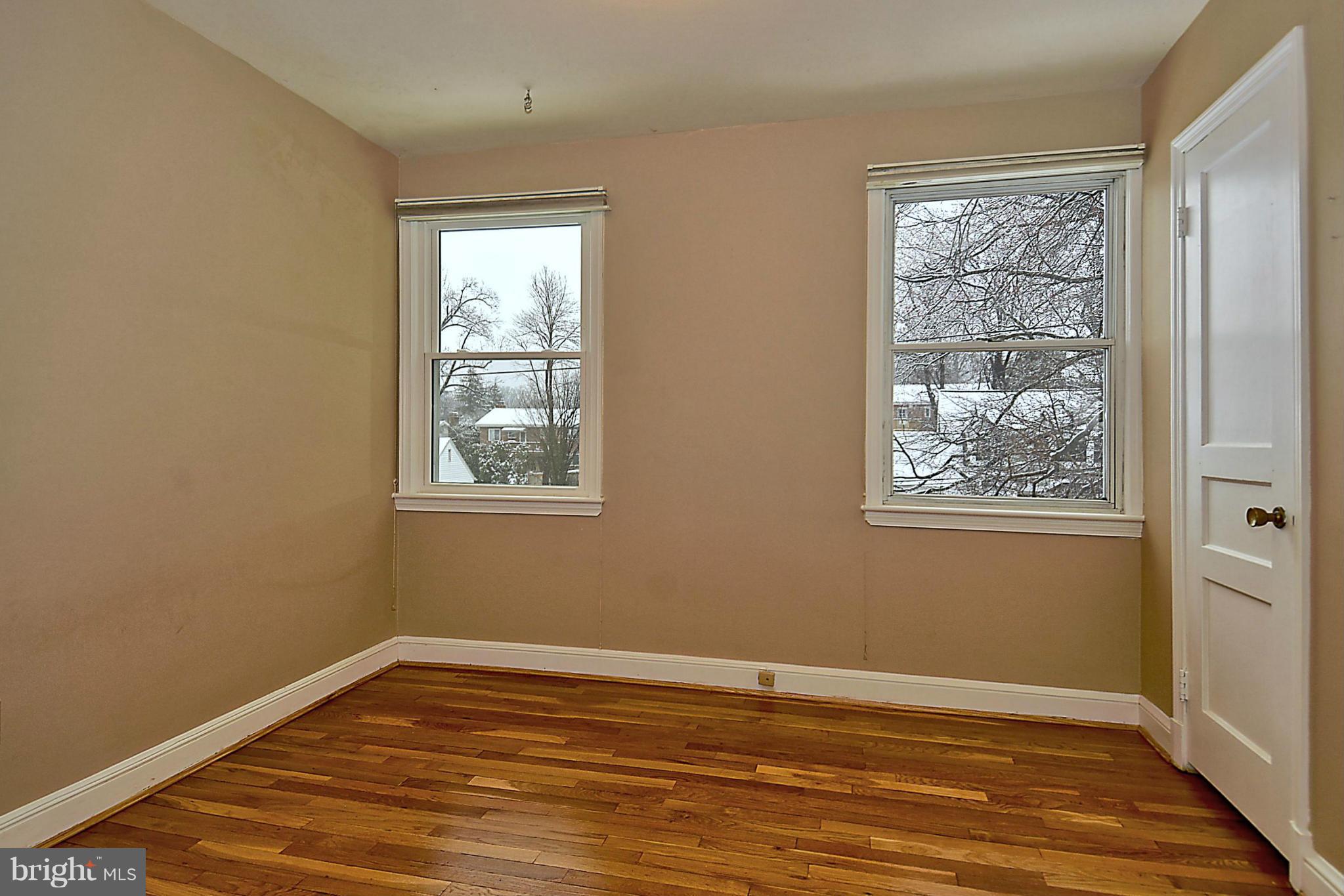 401 Mansfield Road Silver Spring, MD 20910 - Photo 18 of 29 Bedroom