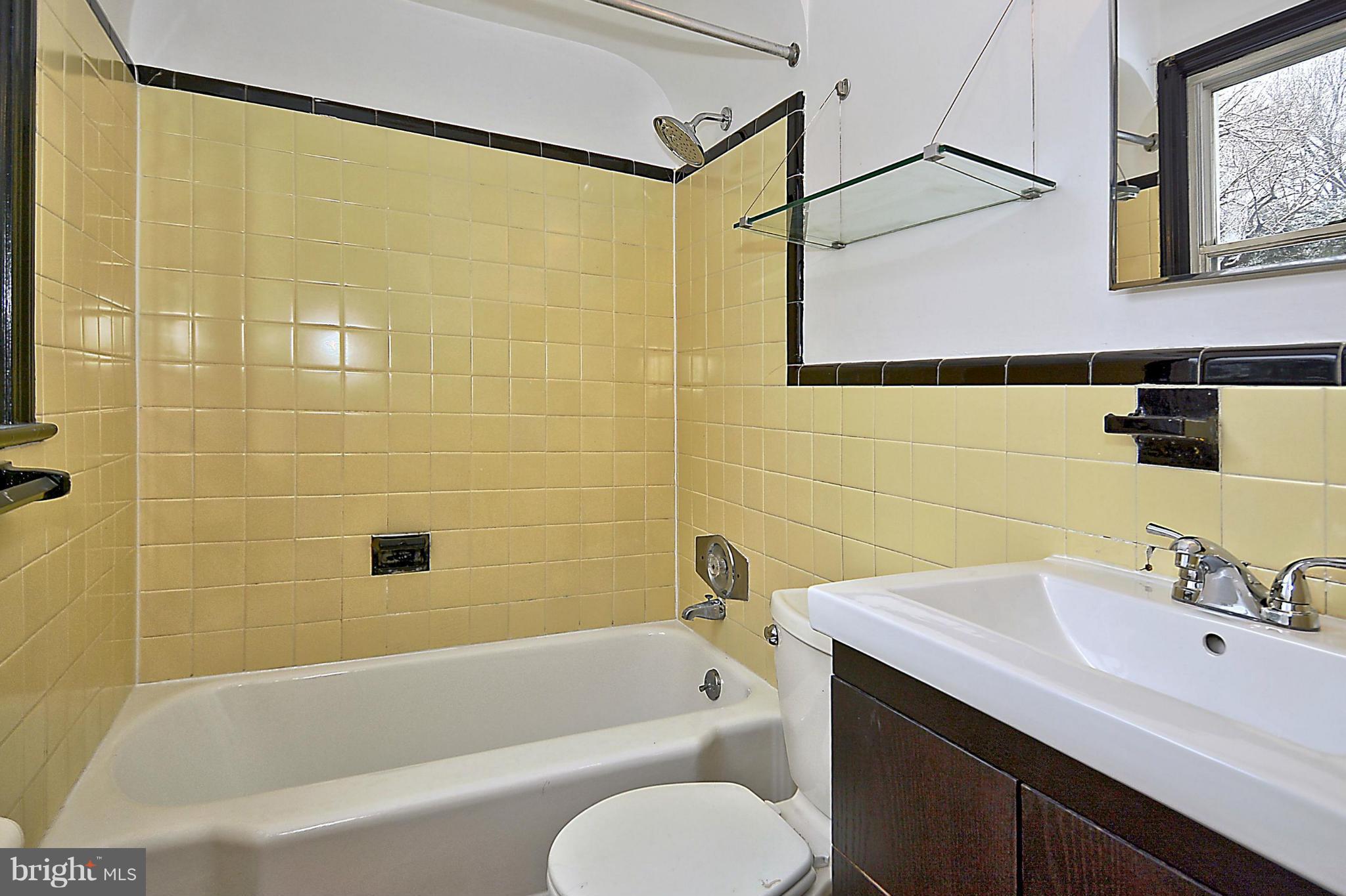 401 Mansfield Road Silver Spring, MD 20910 - Photo 20 of 29 Bath