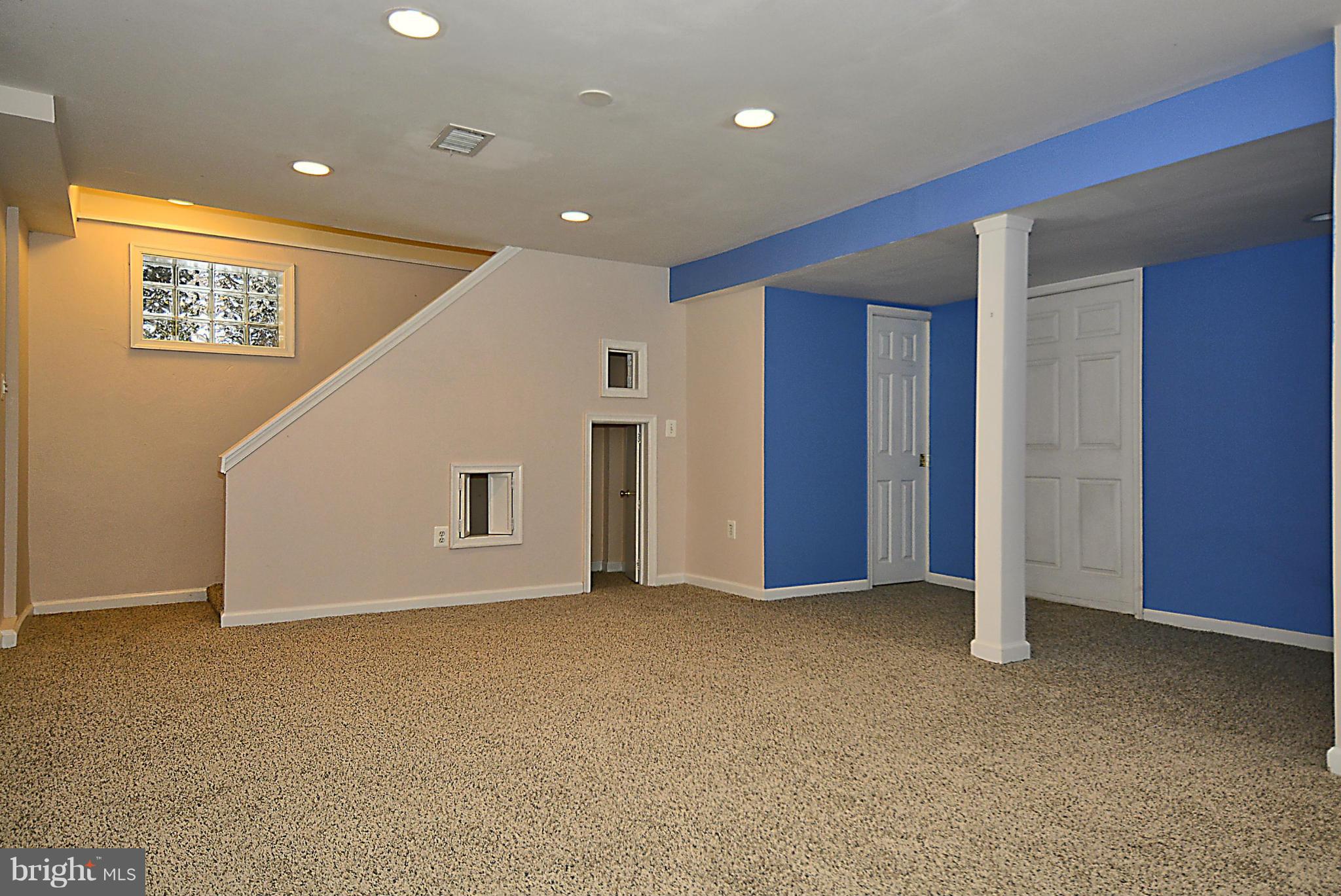 401 Mansfield Road Silver Spring, MD 20910 - Photo 22 of 29 Family Room