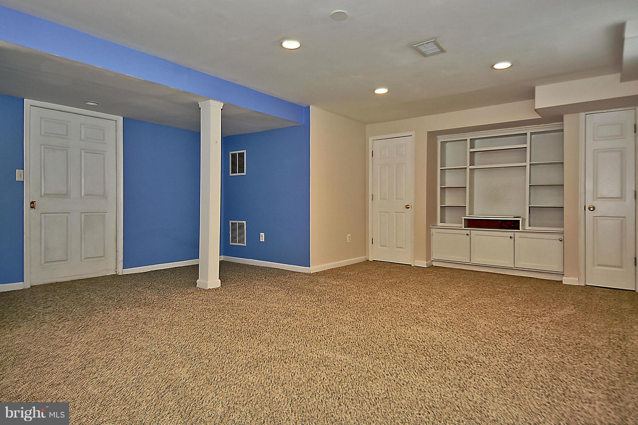 401 Mansfield Road Silver Spring, MD 20910 - Photo 23 of 29 Family Room