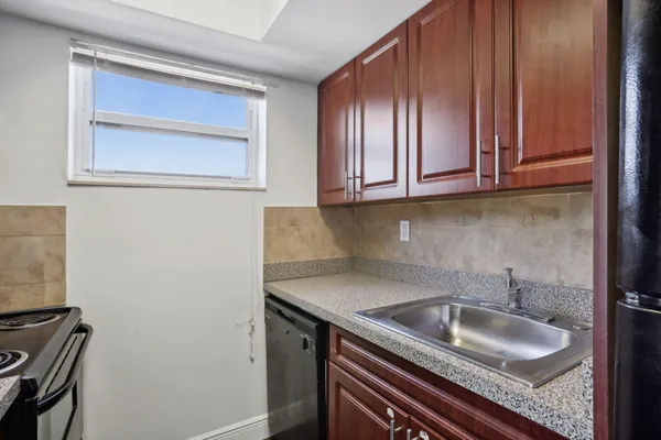 $1,650 | 331 Southeast 19th Avenue, Unit 9, Pompano Beach, FL 33060
