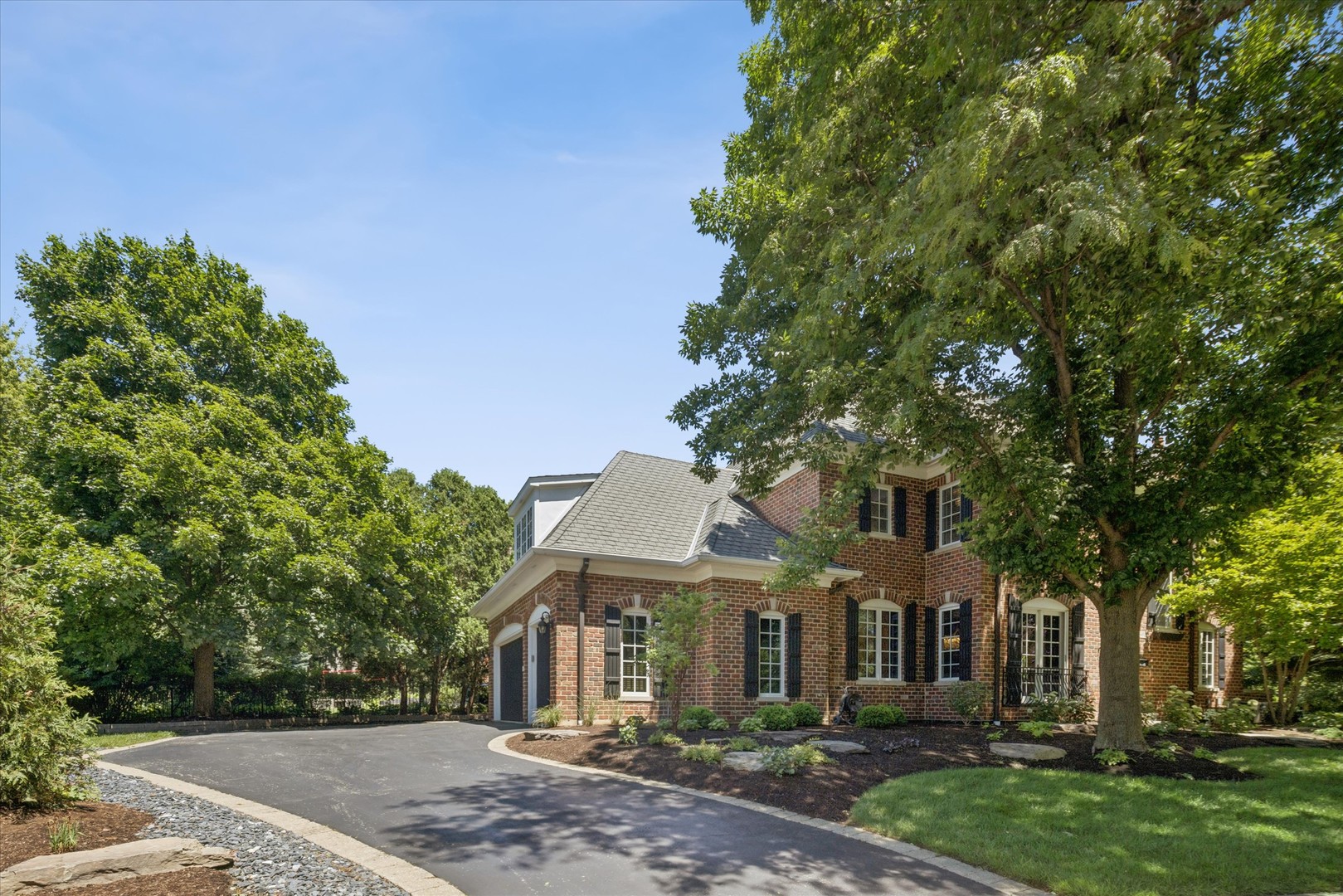 690 Wingate Road Glen Ellyn, IL 60137 - Photo 4 of 49