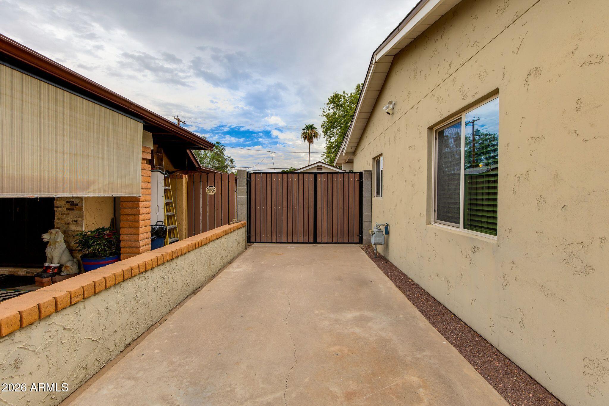 1714 East Roma Avenue Phoenix, AZ 85016 - Photo 6 of 38