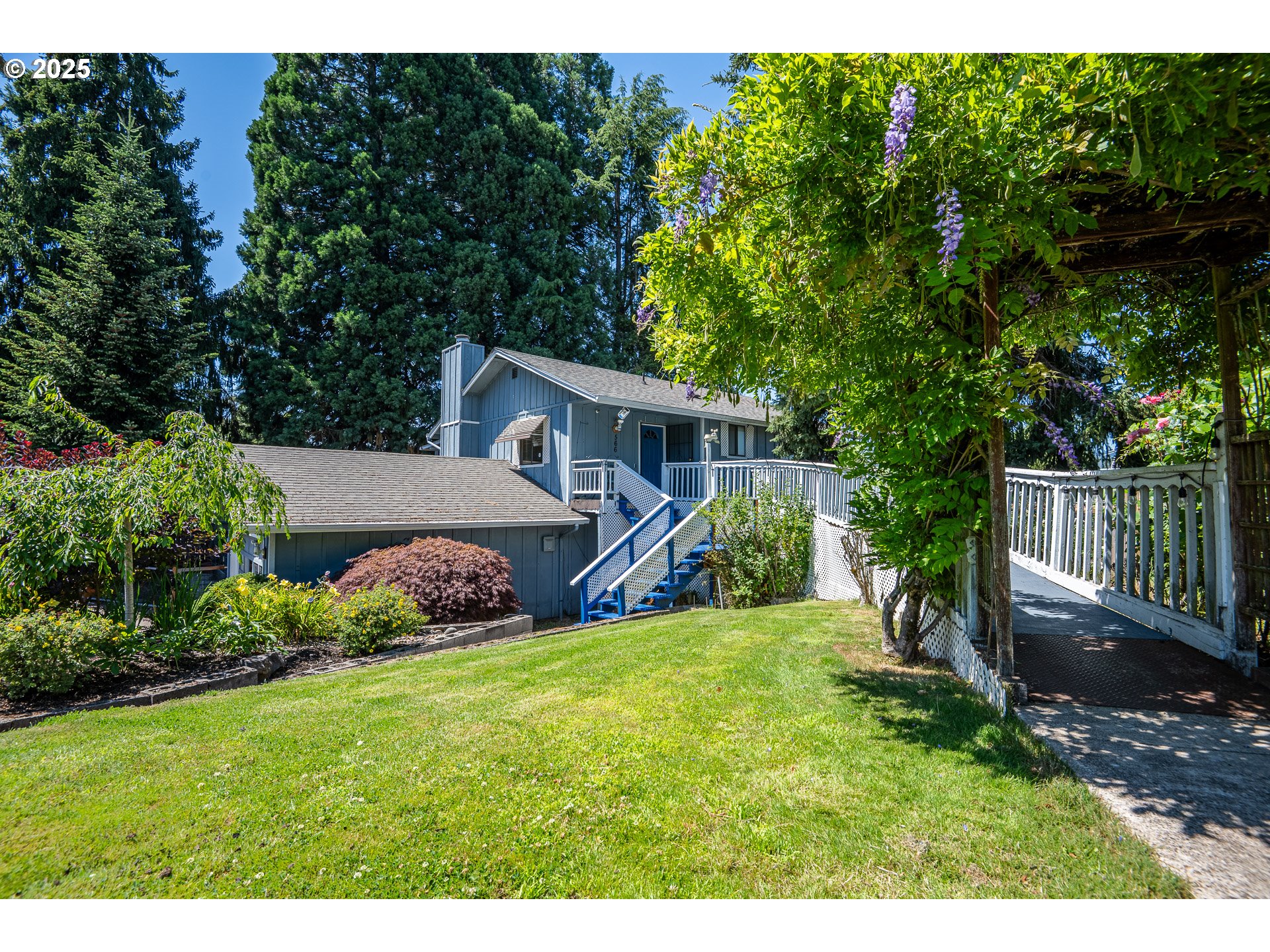 566 65th Street Springfield, OR 97478 - Photo 2 of 47