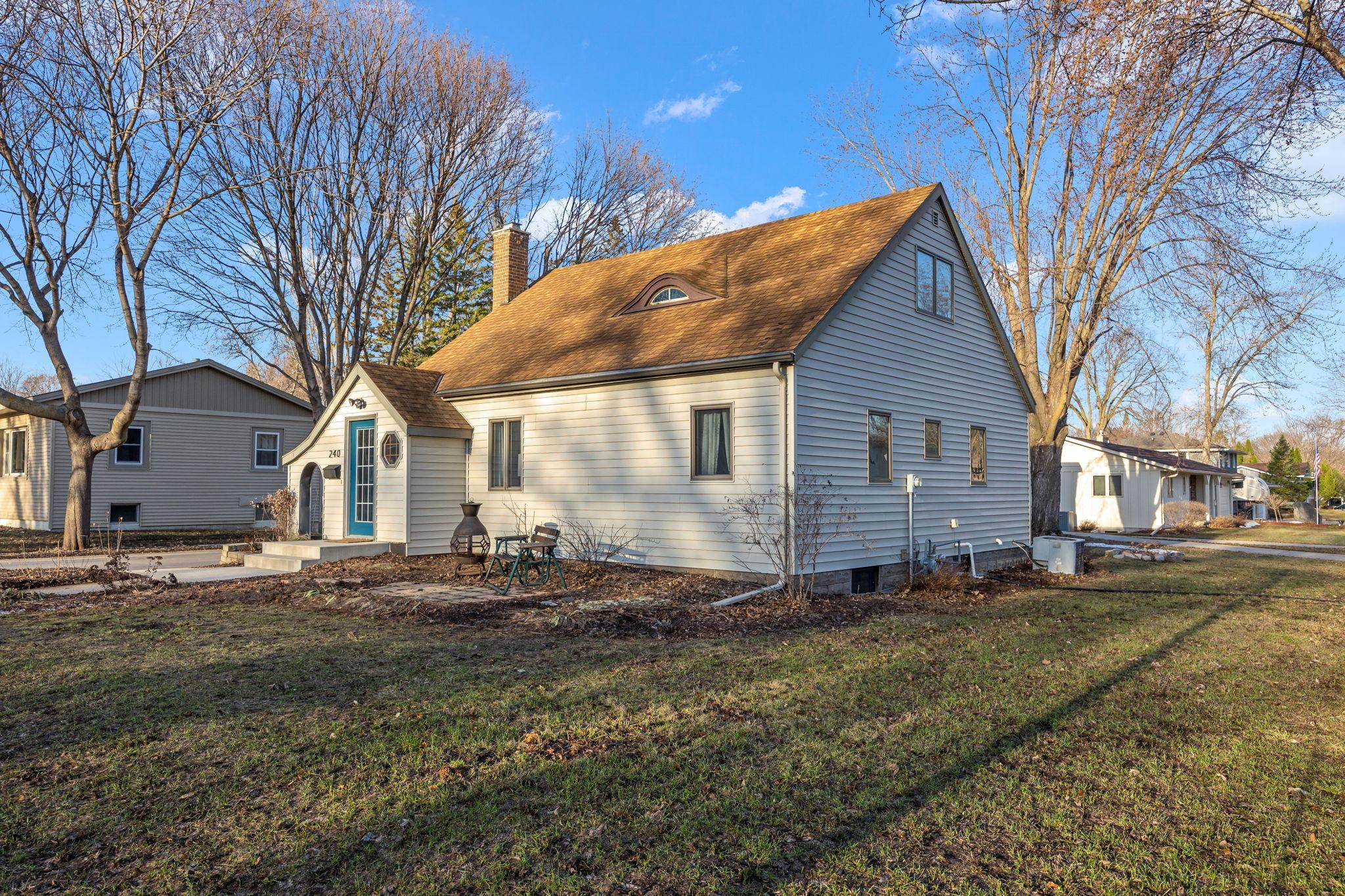 240 Lynn Road Southwest Hutchinson, MN 55350 - Photo 1 of 1 Gallery Image 1