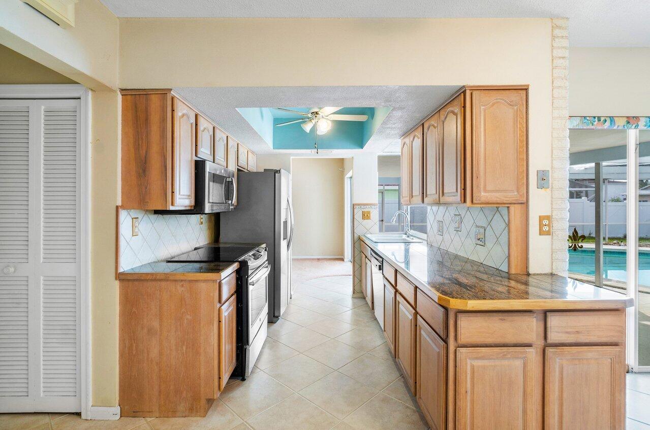 970 Southwest 7th Street Boca Raton, FL 33486 - Photo 10 of 34 010-970Southwest7thStreet-BocaRaton-FL-3