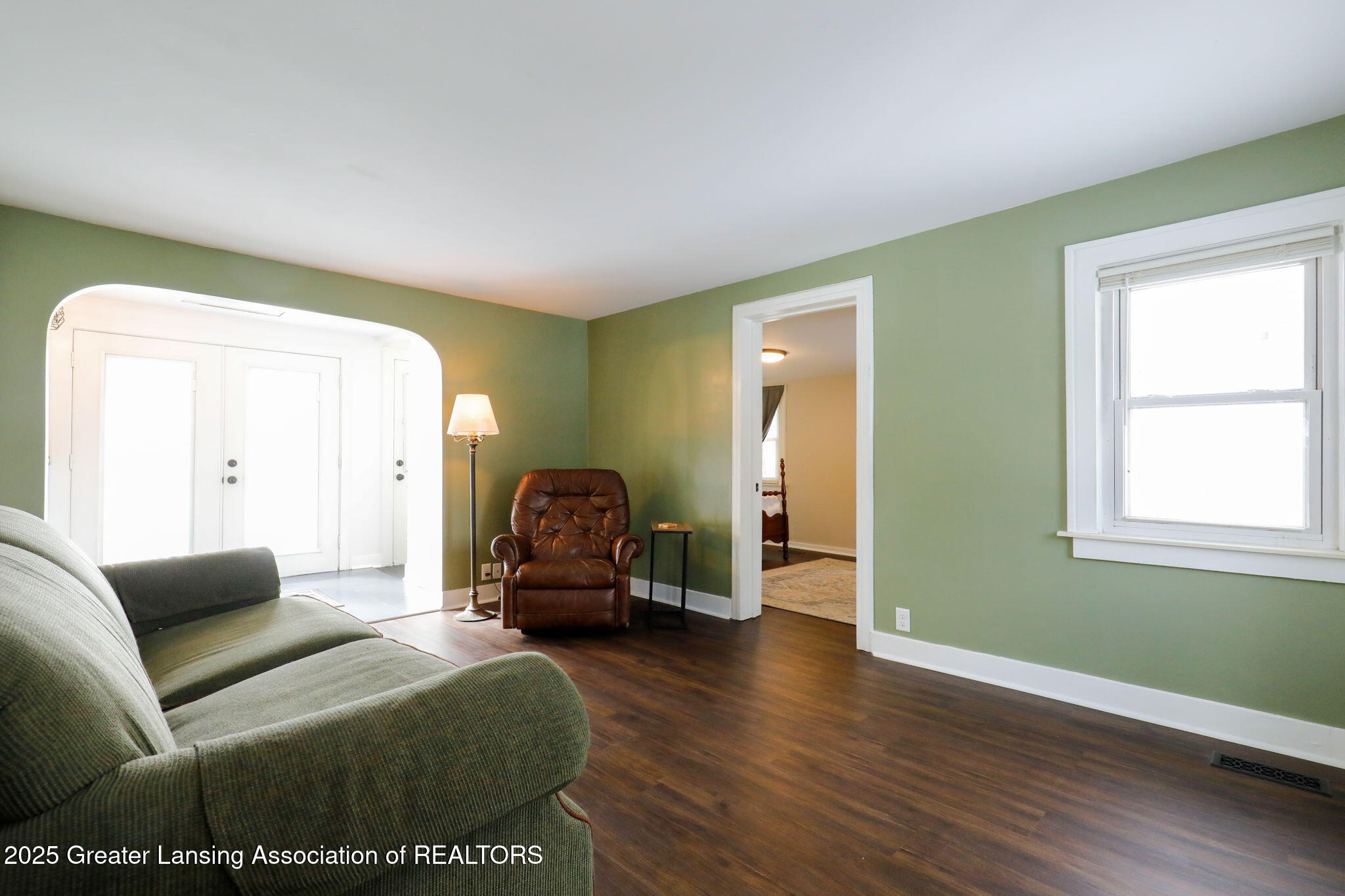 835 West Jolly Road Lansing, MI 48910 - Photo 4 of 19 1-web-or-mls-_I3A9930