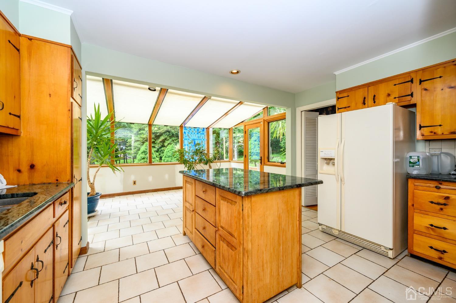 13 Windsor Road Morris Plains, NJ 07950 - Photo 11 of 56 Gallery Image 11