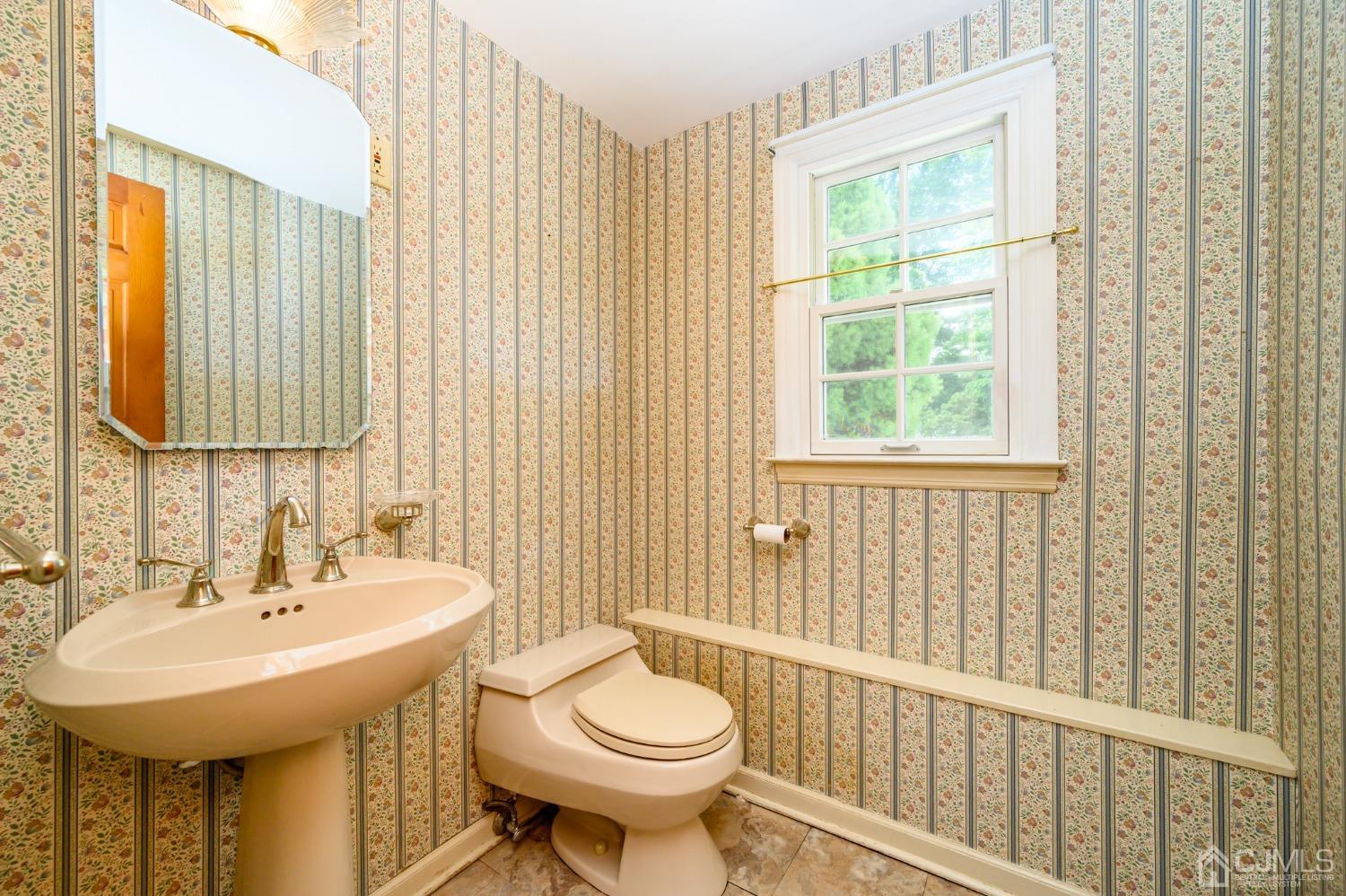 13 Windsor Road Morris Plains, NJ 07950 - Photo 16 of 56 Gallery Image 16
